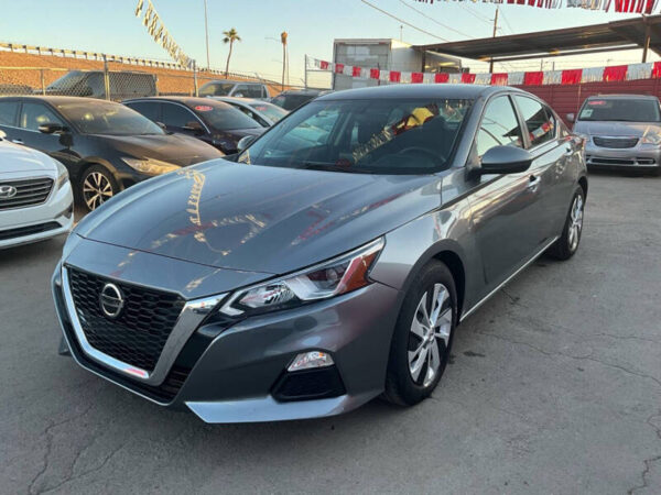 2019 Nissan Altima 2.5 S - Image 2