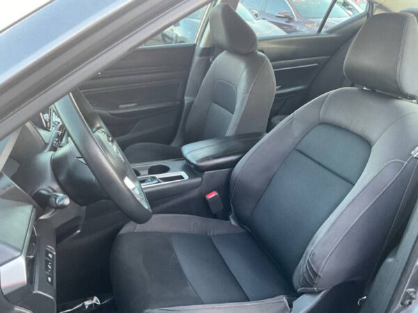 2019 Nissan Altima 2.5 S - Image 9