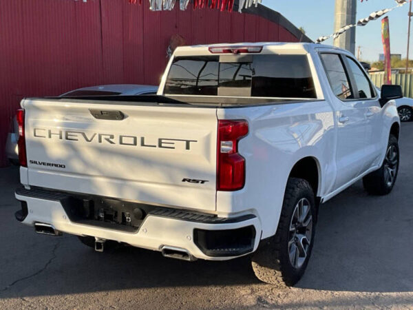 2020 Chevrolet Silverado 1500 RST - Image 6