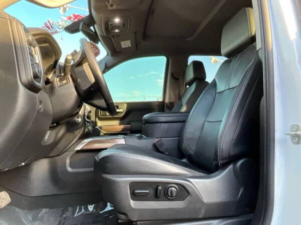 2020 Chevrolet Silverado 1500 RST - Image 9