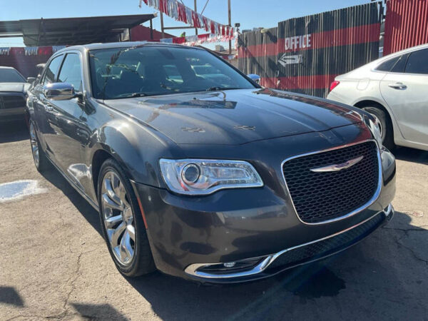 2020 Chrysler 300 Limited - Image 5