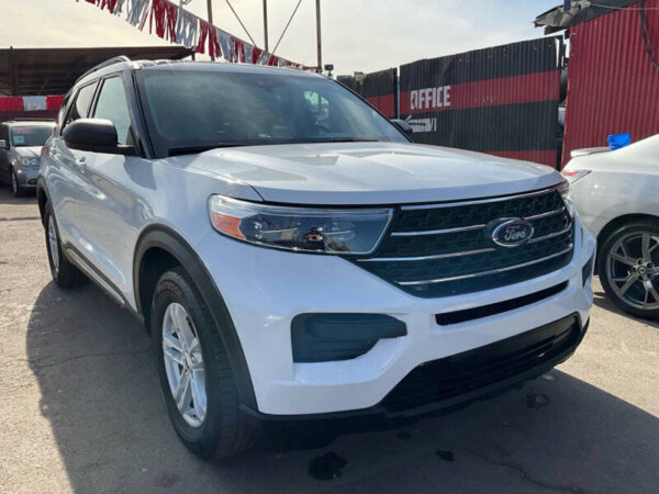 2023 Ford Explorer XLT - Image 5