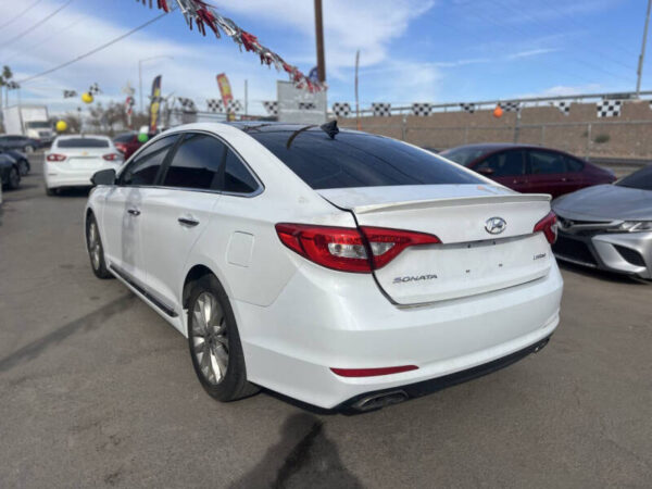 2015 Hyundai Sonata Limited - Image 4