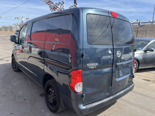 2017 Nissan NV200 SV - Image 4