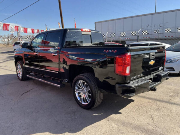 2018 Chevrolet Silverado 1500 High Country - Image 3