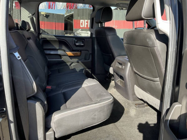 2018 Chevrolet Silverado 1500 High Country - Image 5