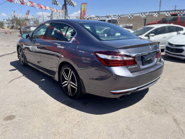 2016 Honda Accord Sport - Image 4