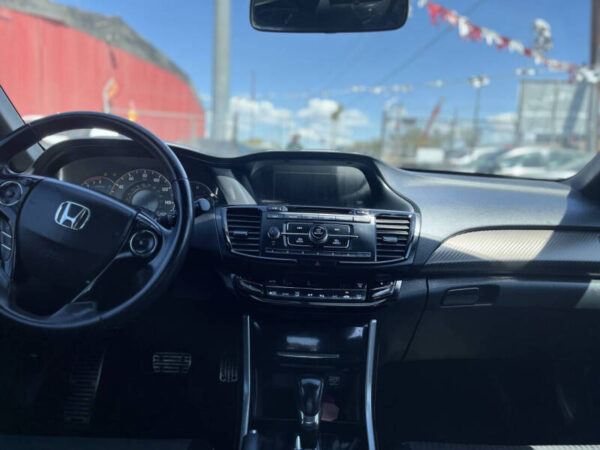 2016 Honda Accord Sport - Image 2
