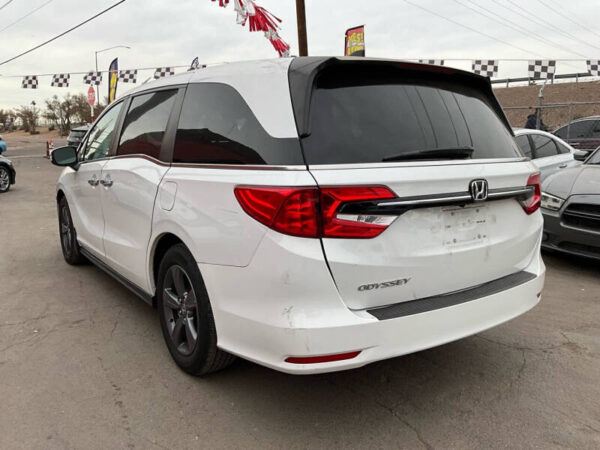 2021 Honda Odyssey EX - Image 5